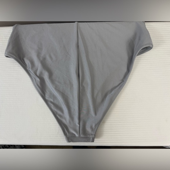 NWT Square Neck High Leg Cheeky Sleek Silver One Piece Swimsuit XL 16 Minimalist - Picture 9 of 13